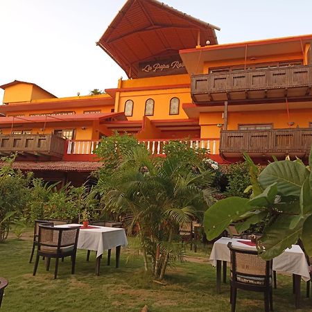 La Papa Resort Morjim Exterior foto